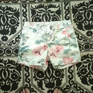 NWT Forever 21 floral print shorts, 2